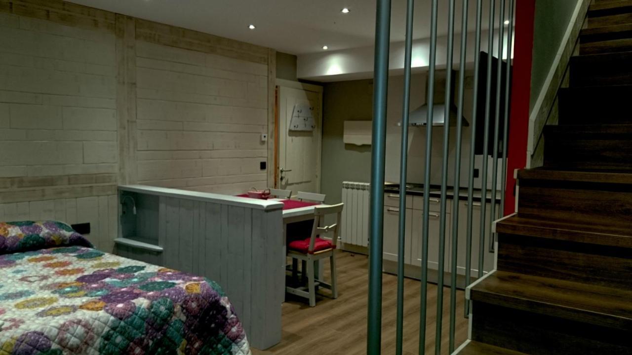 Apartamentos El Rincon De Andrea II Biescas  Kültér fotó