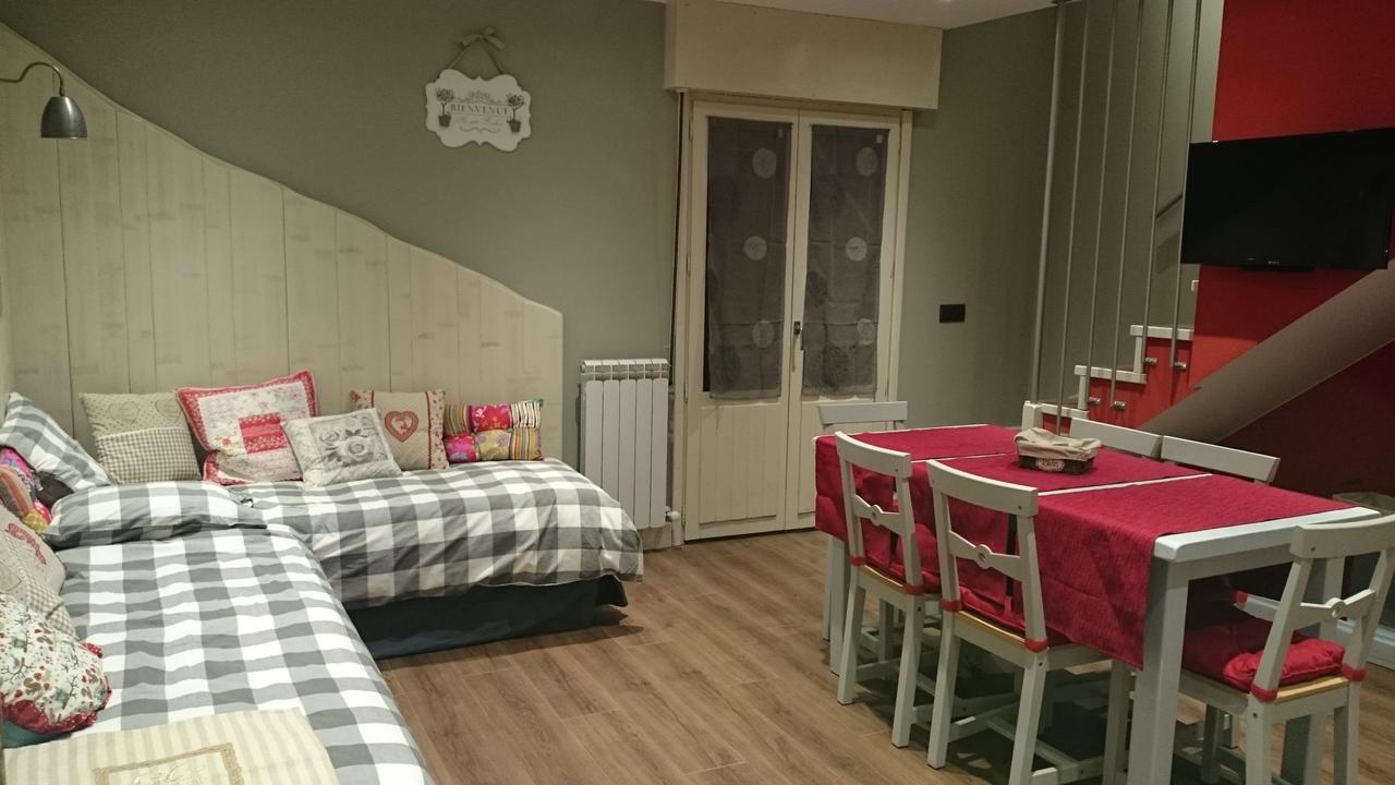 Apartamentos El Rincon De Andrea II Biescas  Kültér fotó