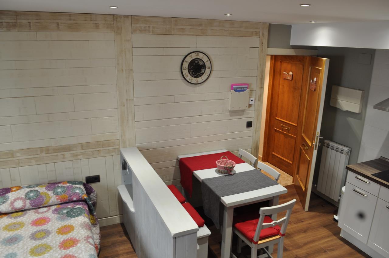 Apartamentos El Rincon De Andrea II Biescas  Kültér fotó
