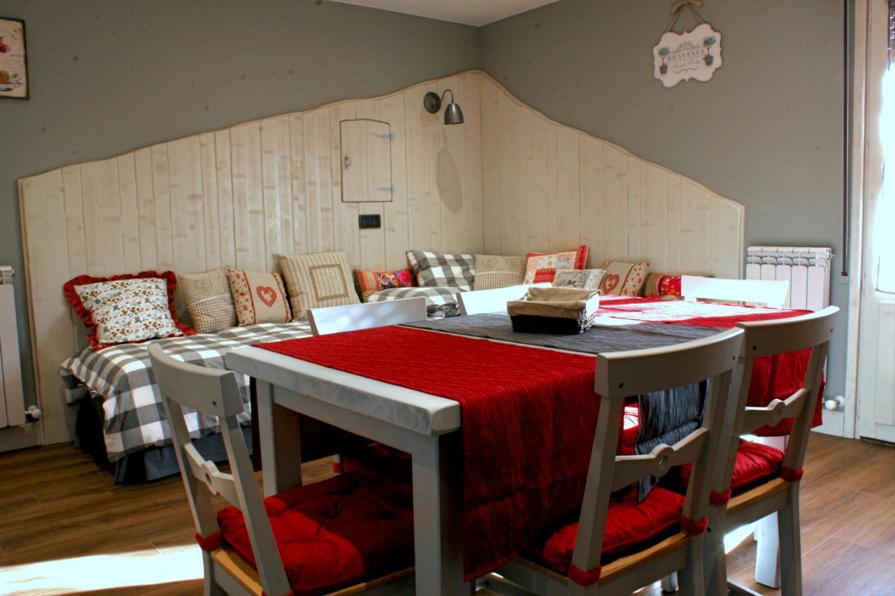 Apartamentos El Rincon De Andrea II Biescas  Kültér fotó