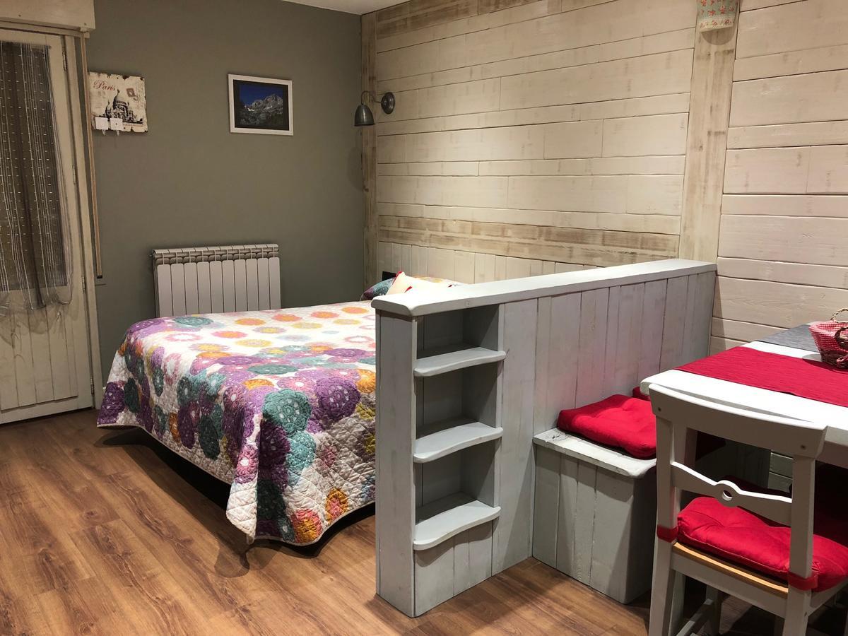 Apartamentos El Rincon De Andrea II Biescas  Kültér fotó