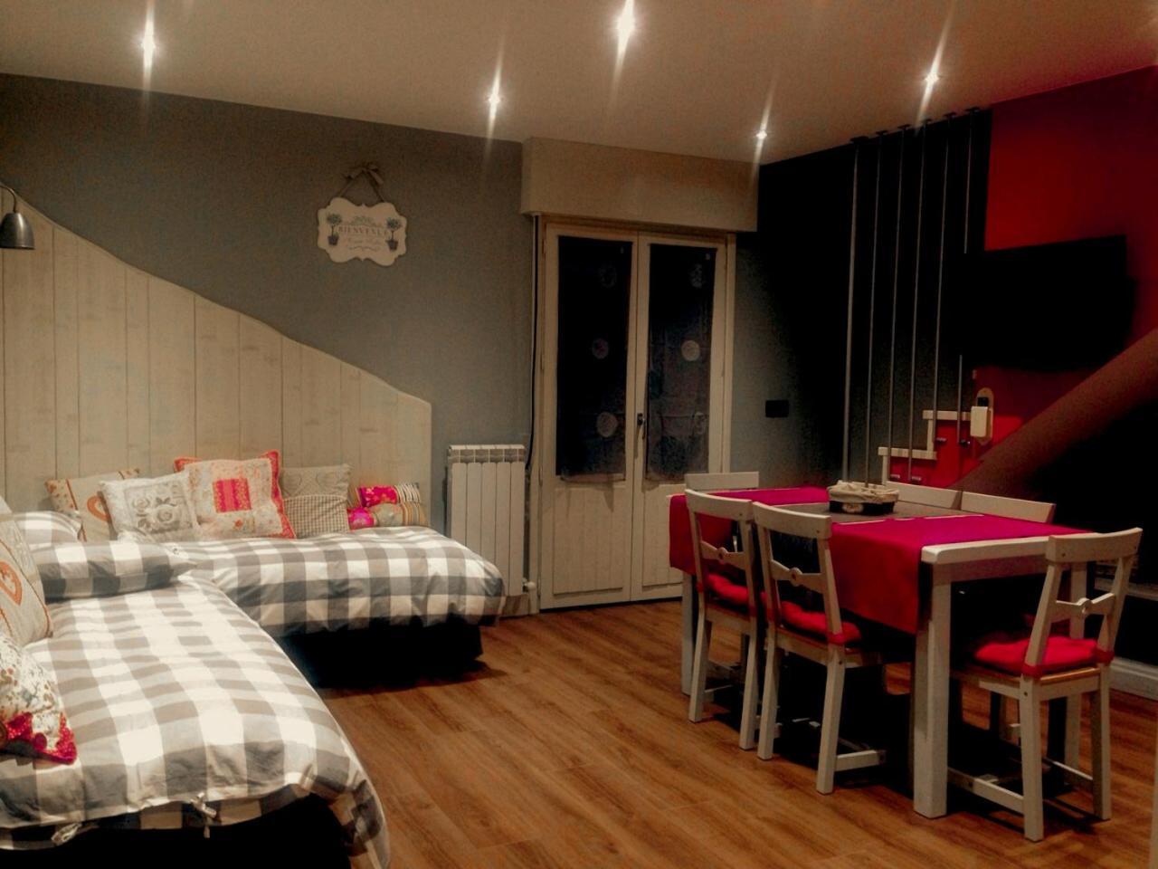 Apartamentos El Rincon De Andrea II Biescas  Kültér fotó